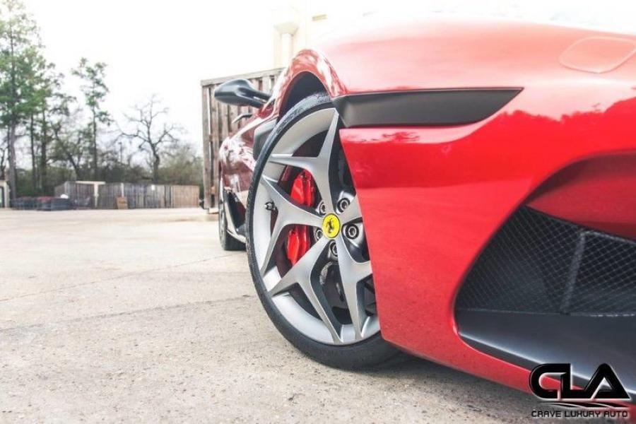 Детали экстерьера Ferrari SP30 2012 года  (фото 93 из 117)